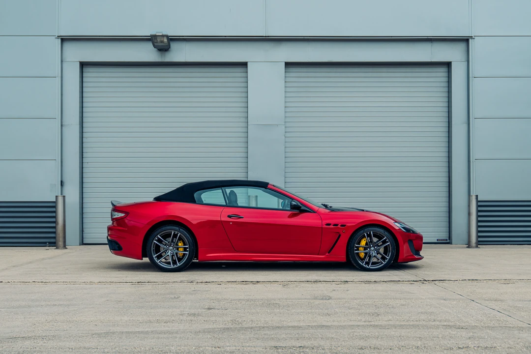 2016 Maserati GranTurismo MC Stradale - Image 17 of 31
