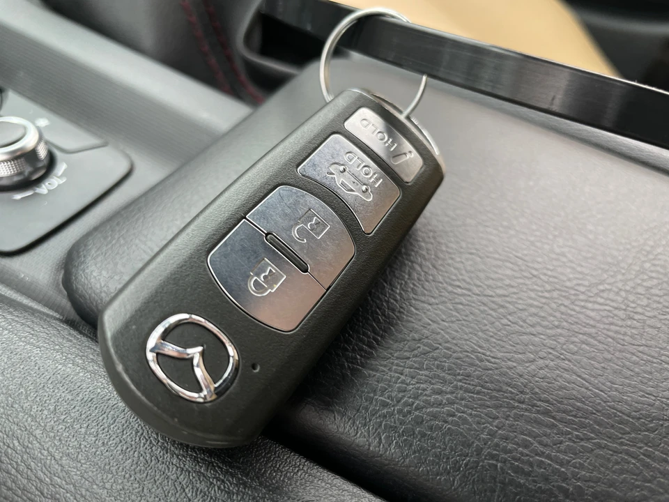 2016 Mazda ND MX-5 Miata - Image 2 of 31