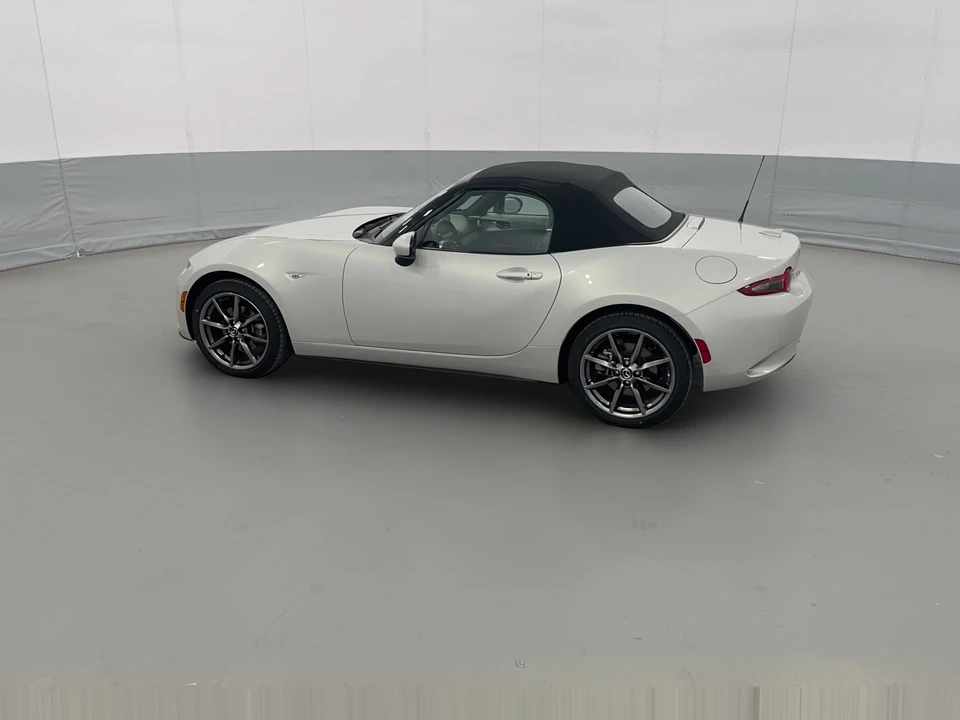 2016 Mazda ND MX-5 Miata - Image 27 of 31