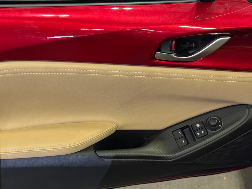 2016 Mazda MX-5 - Image 8 of 31