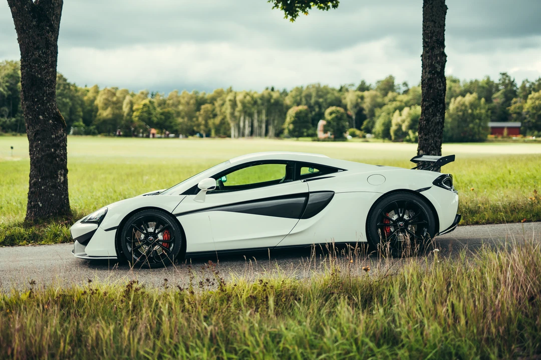 2016 McLaren 570S - Image 5 of 31