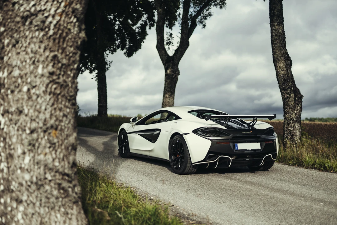 2016 McLaren 570S - Image 6 of 31