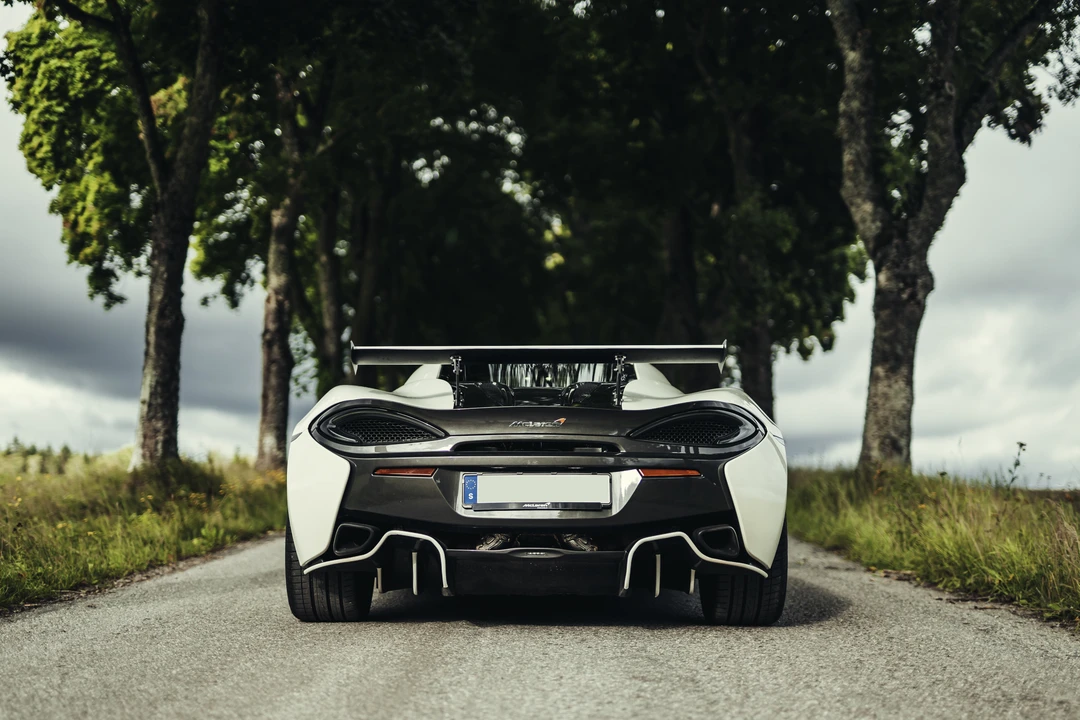2016 McLaren 570S - Image 7 of 31