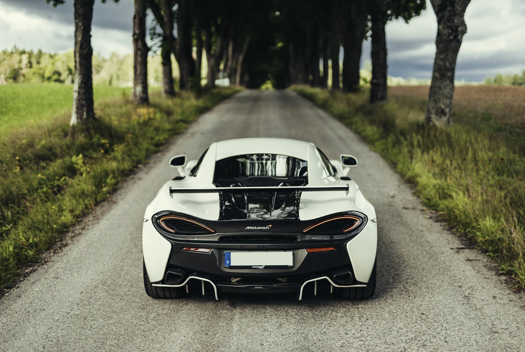 2016 McLaren 570S - Image 11 of 31