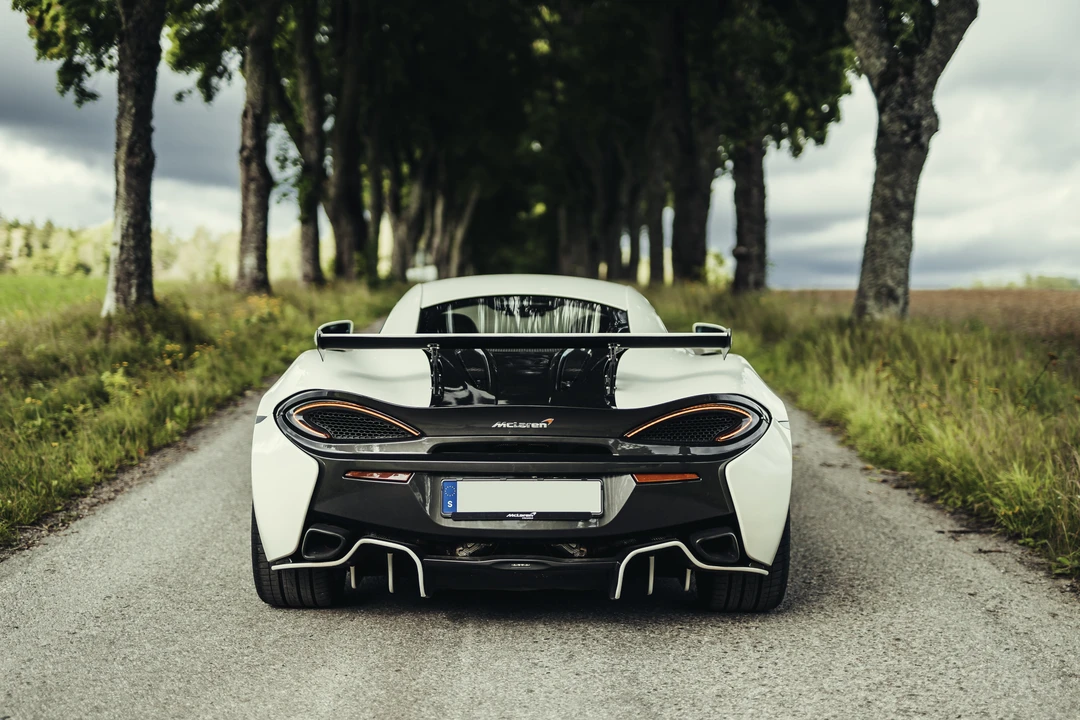 2016 McLaren 570S - Image 12 of 31