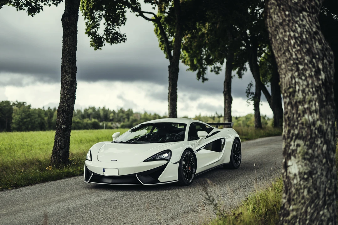 2016 McLaren 570S - Image 4 of 31