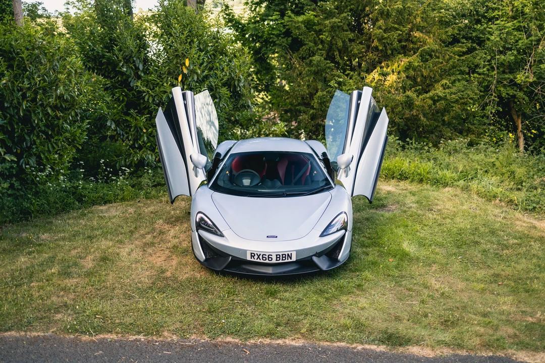 2016 McLaren 570S - Image 5 of 31