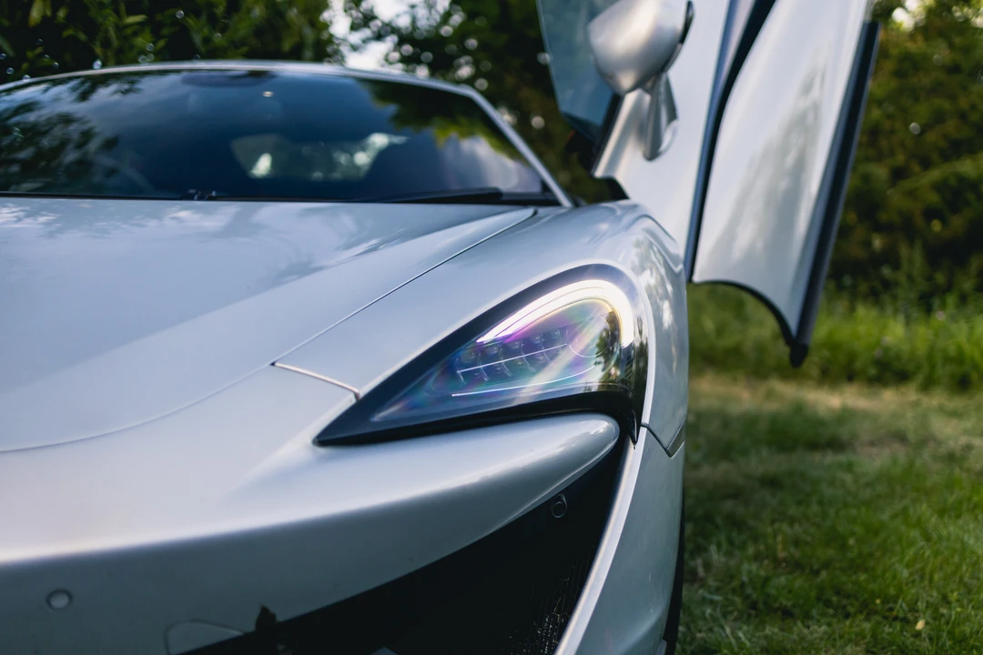 2016 McLaren 570S - Image 15 of 31