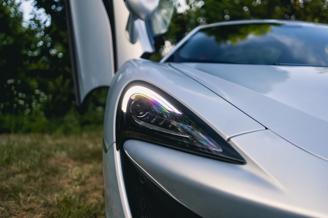 2016 McLaren 570S - Image 16 of 31
