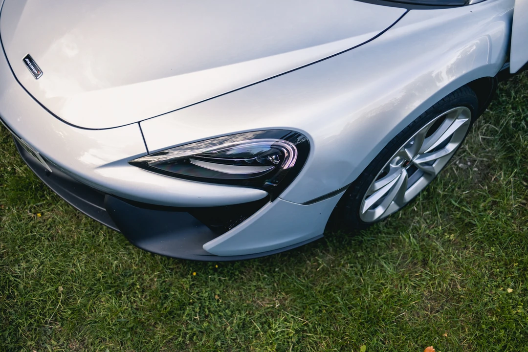 2016 McLaren 570S - Image 18 of 31