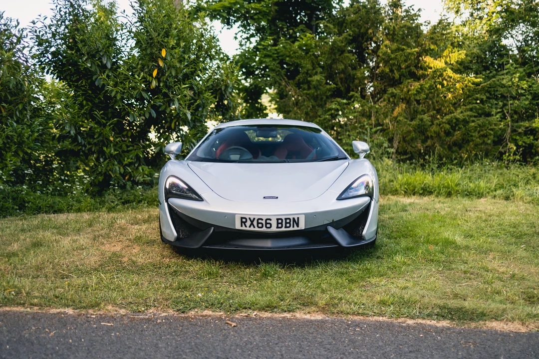 2016 McLaren 570S - Image 12 of 31