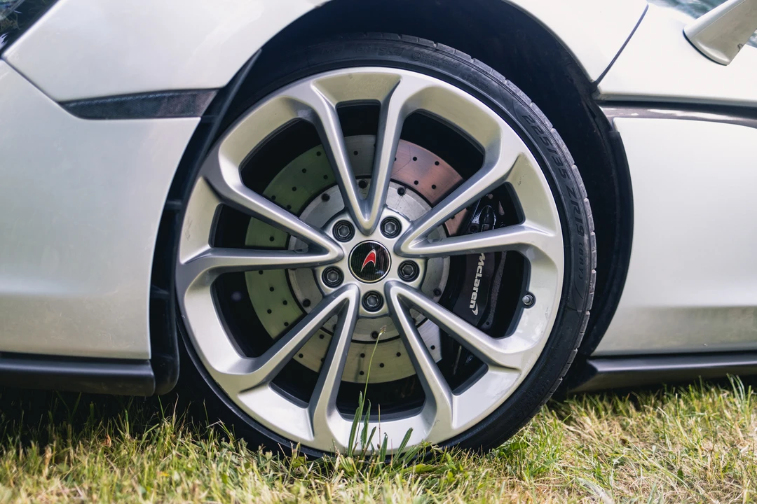 2016 McLaren 570S - Image 24 of 31