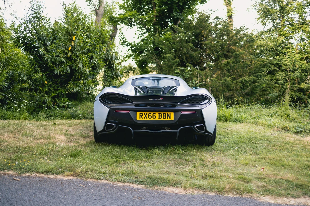 2016 McLaren 570S - Image 7 of 31