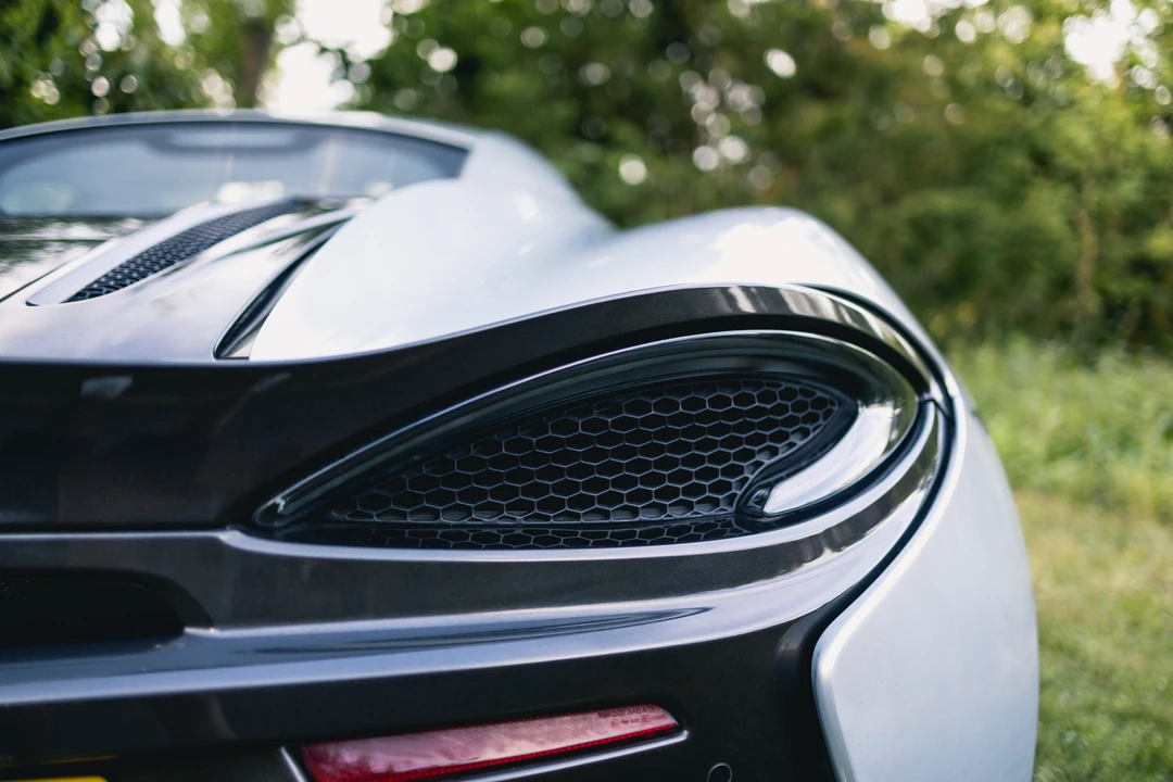 2016 McLaren 570S - Image 22 of 31