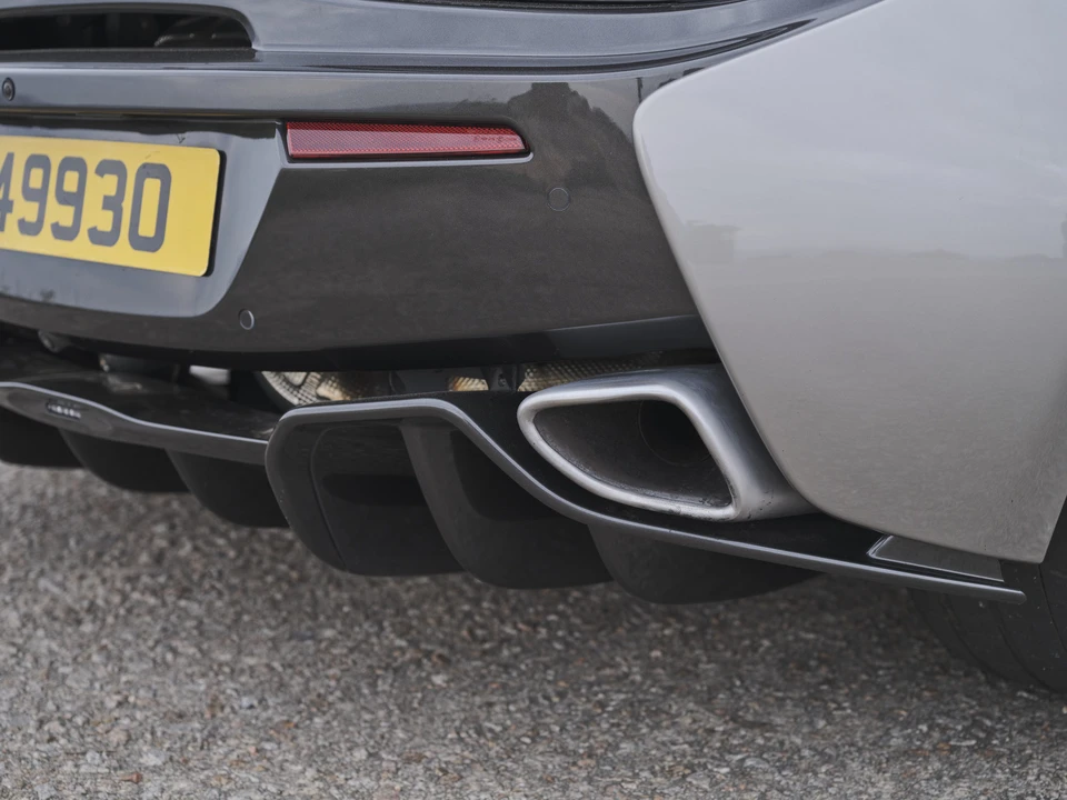 2016 McLaren 570S - Image 31 of 31