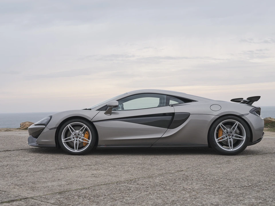 2016 McLaren 570S - Image 20 of 31