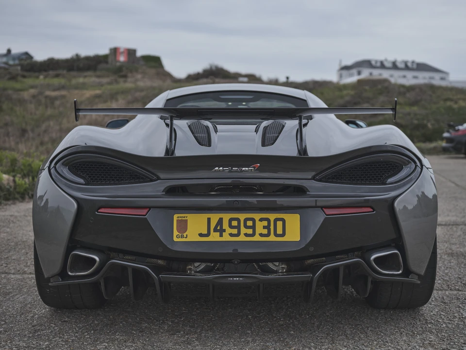 2016 McLaren 570S - Image 30 of 31