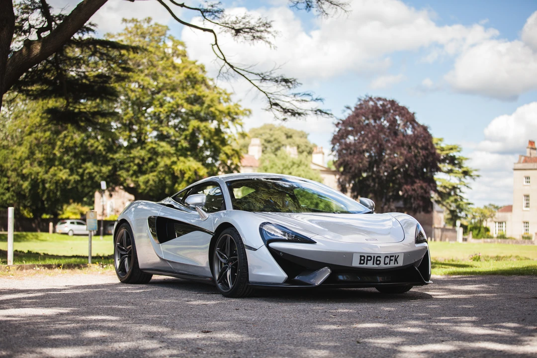 2016 McLaren 570S - Image 22 of 31