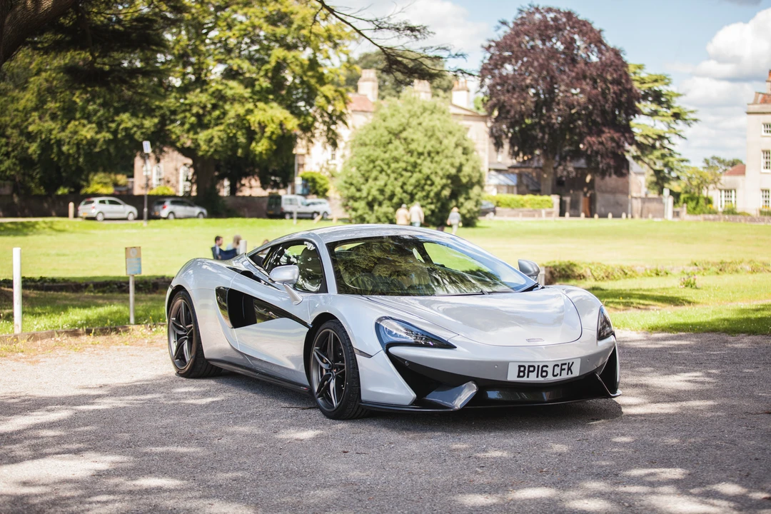 2016 McLaren 570S - Image 23 of 31