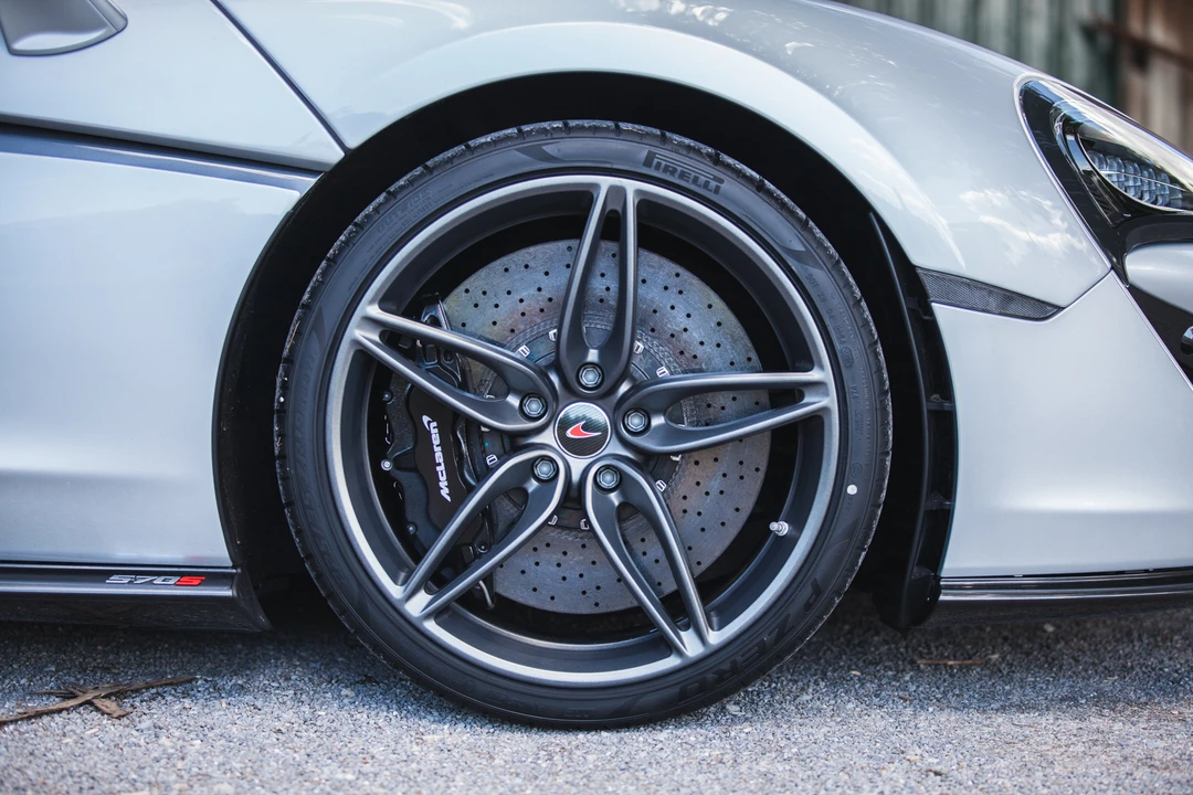 2016 McLaren 570S - Image 28 of 31