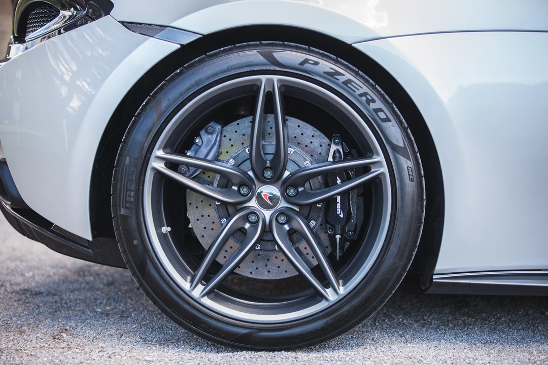 2016 McLaren 570S - Image 30 of 31