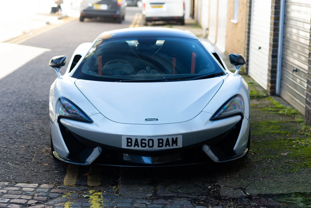 2016 McLaren 570S - Image 4 of 31