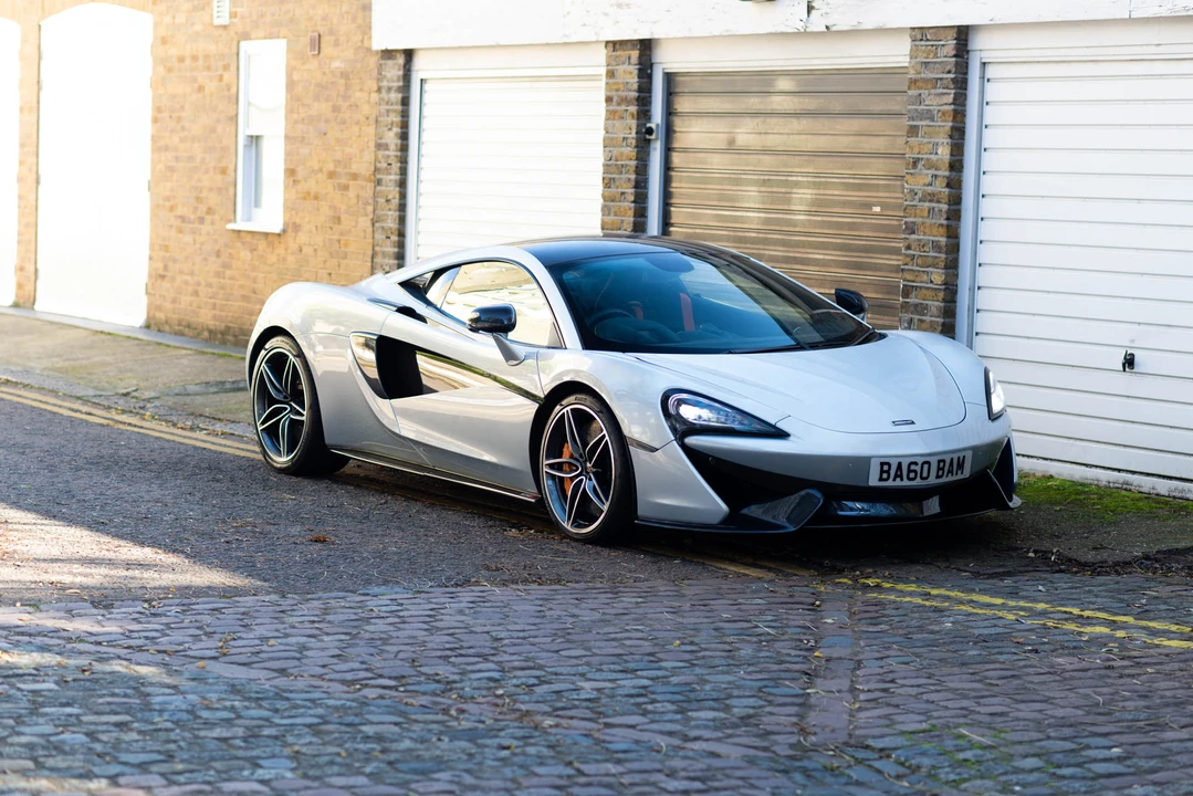 2016 McLaren 570S - Image 8 of 31