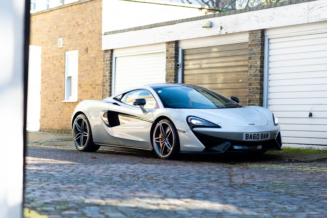 2016 McLaren 570S - Image 9 of 31