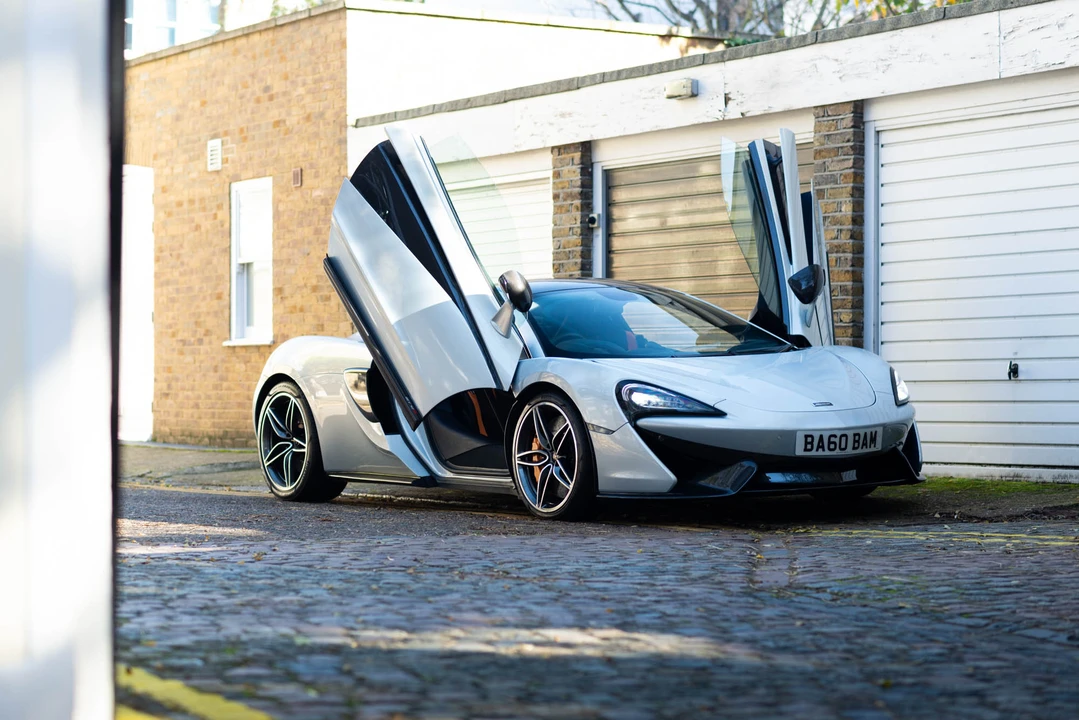 2016 McLaren 570S - Image 12 of 31