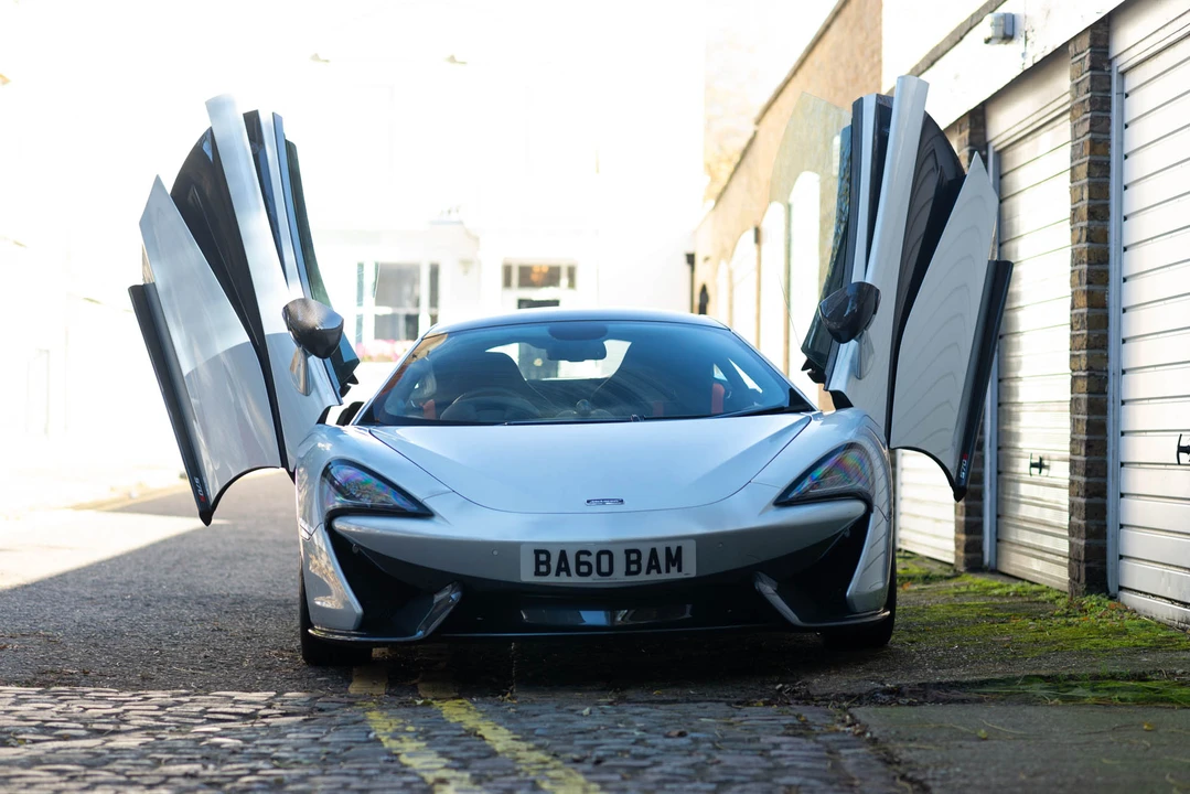 2016 McLaren 570S - Image 13 of 31