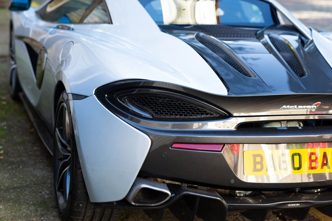 2016 McLaren 570S - Image 30 of 31