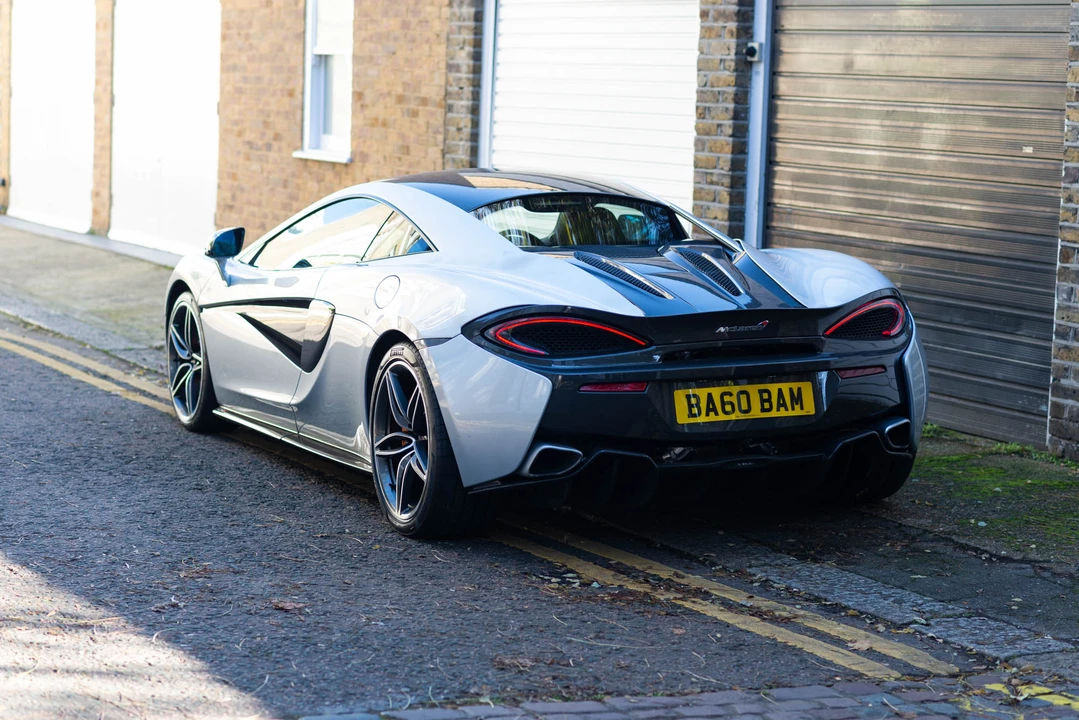 2016 McLaren 570S - Image 18 of 31