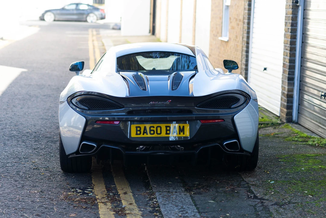 2016 McLaren 570S - Image 21 of 31