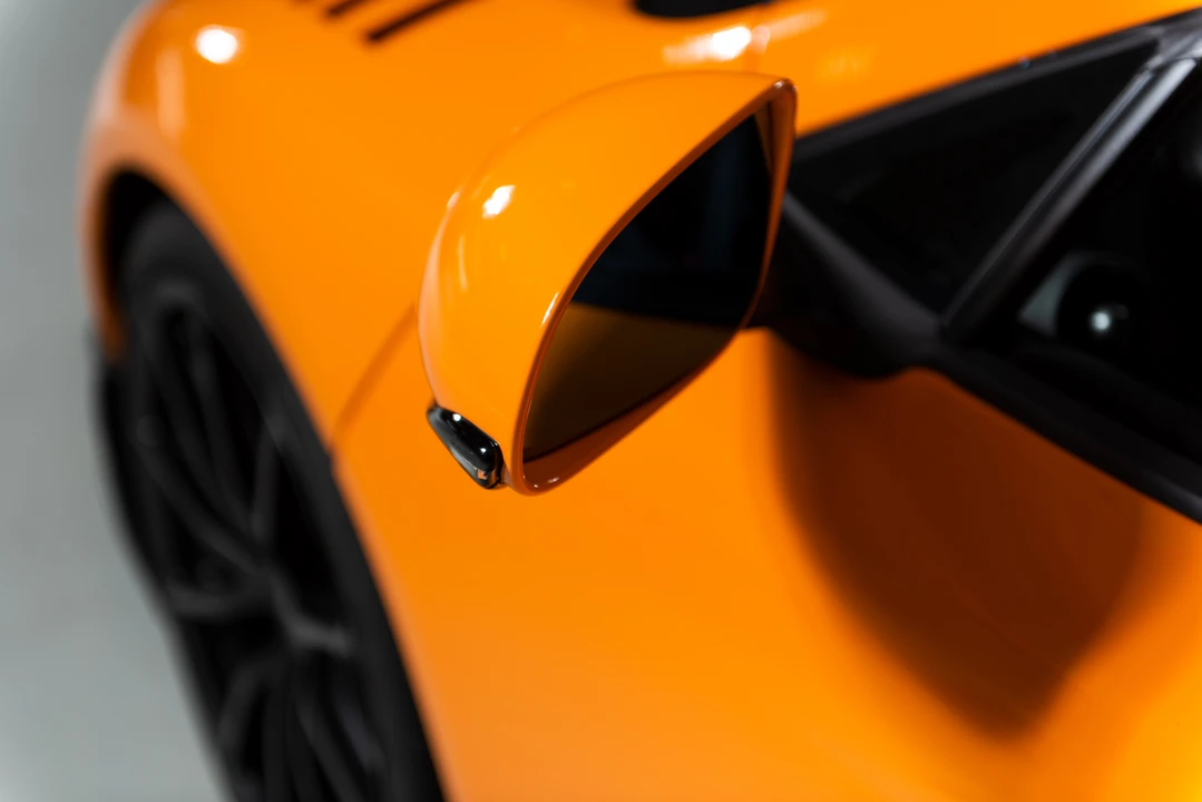 2016 McLaren 675LT Coupe - Image 25 of 31