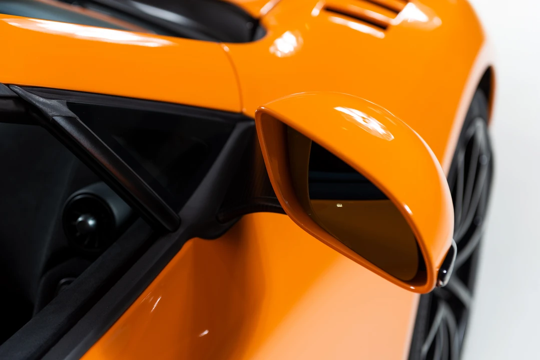 2016 McLaren 675LT Coupe - Image 28 of 31