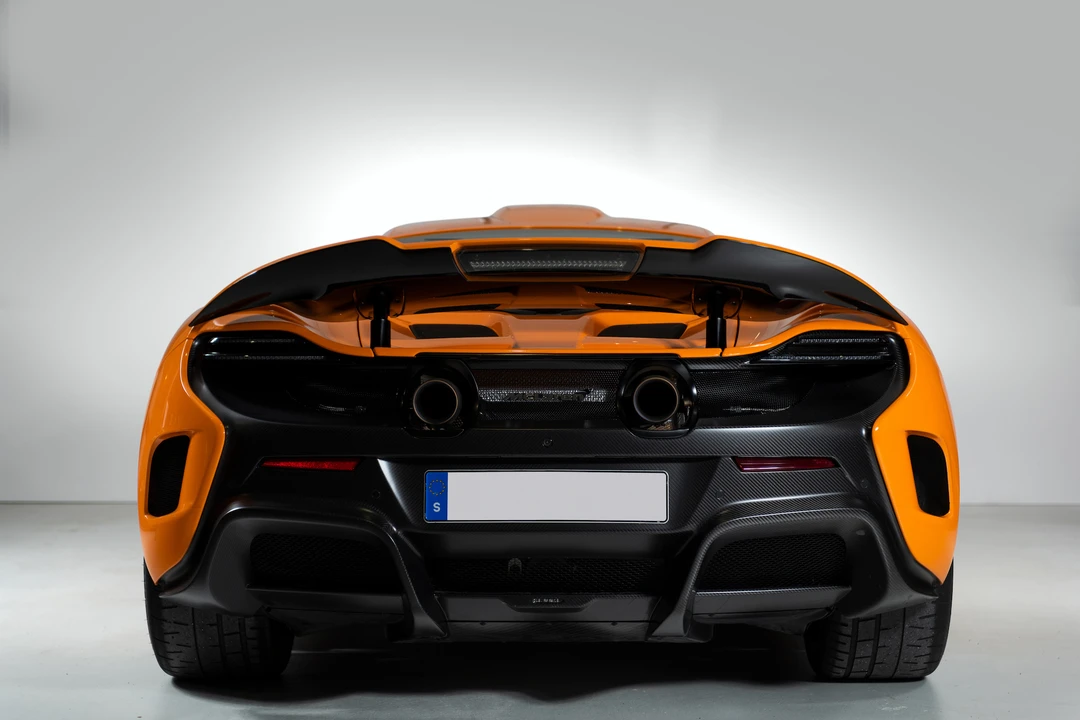 2016 McLaren 675LT Coupe - Image 7 of 31