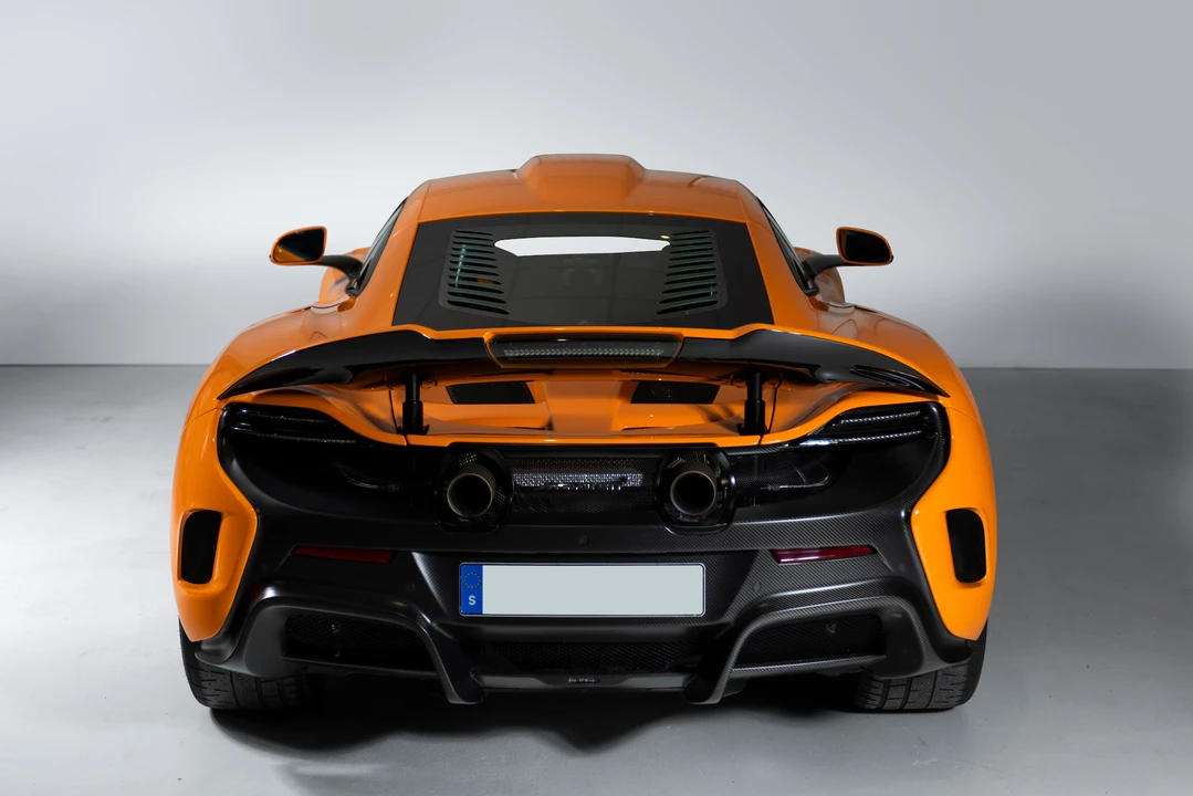 2016 McLaren 675LT Coupe - Image 6 of 31