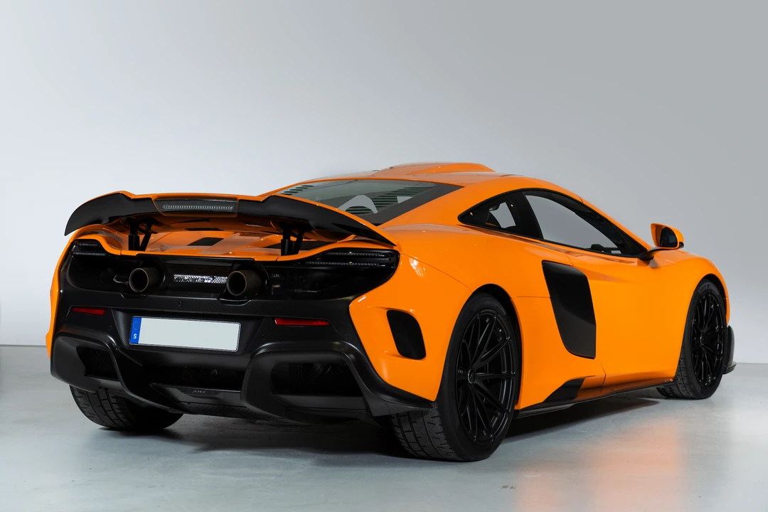 2016 McLaren 675LT Coupe - Image 8 of 31