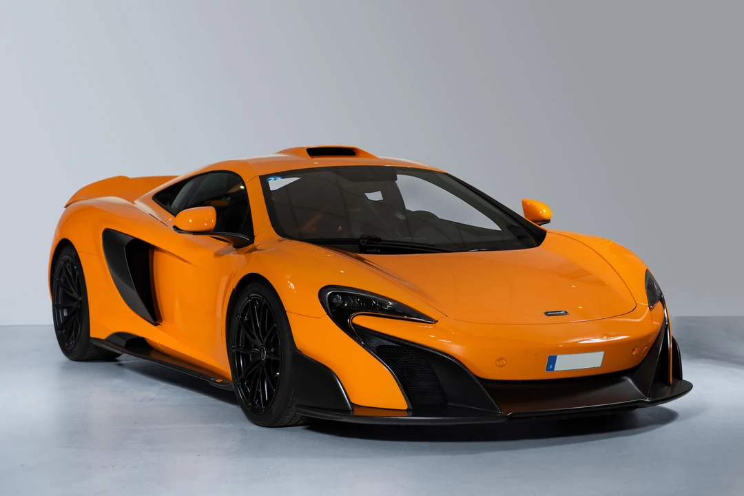 2016 McLaren 675LT Coupe - Image 2 of 31