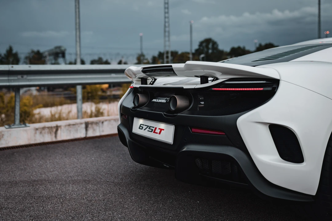 2016 McLaren 675LT Coupe - Image 22 of 31