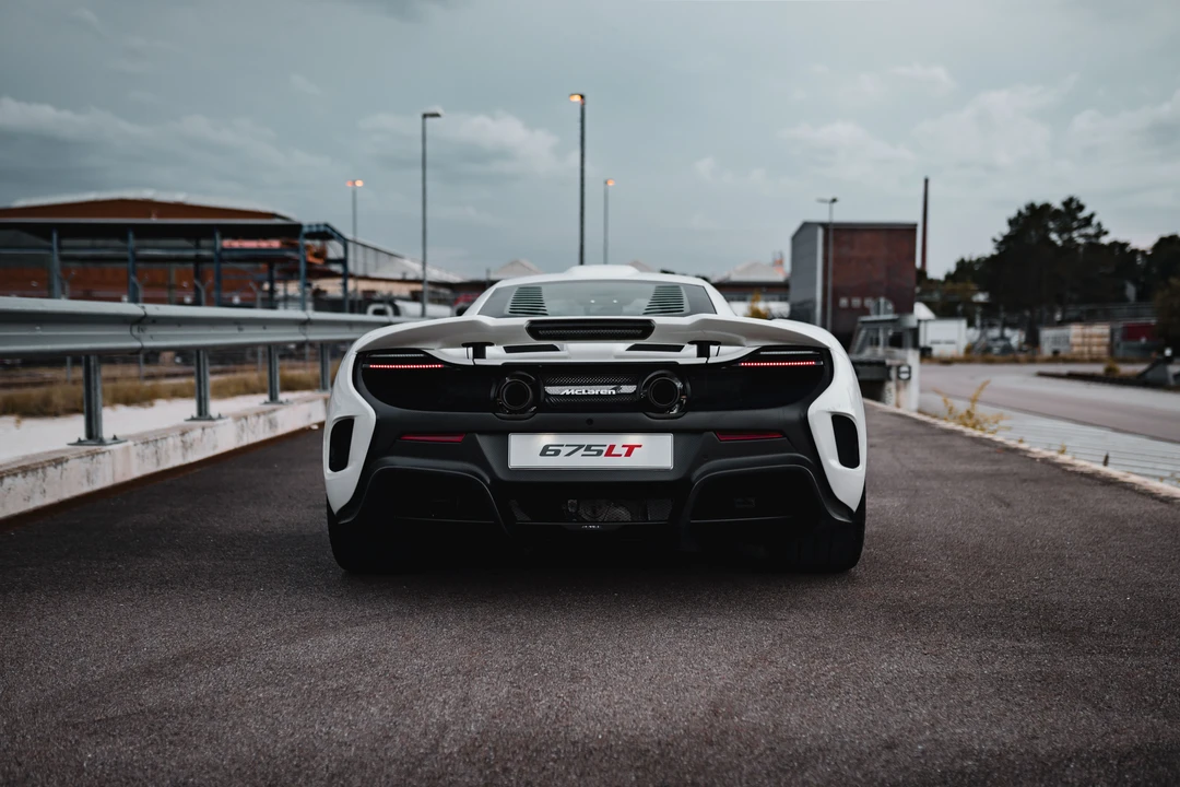 2016 McLaren 675LT Coupe - Image 12 of 31