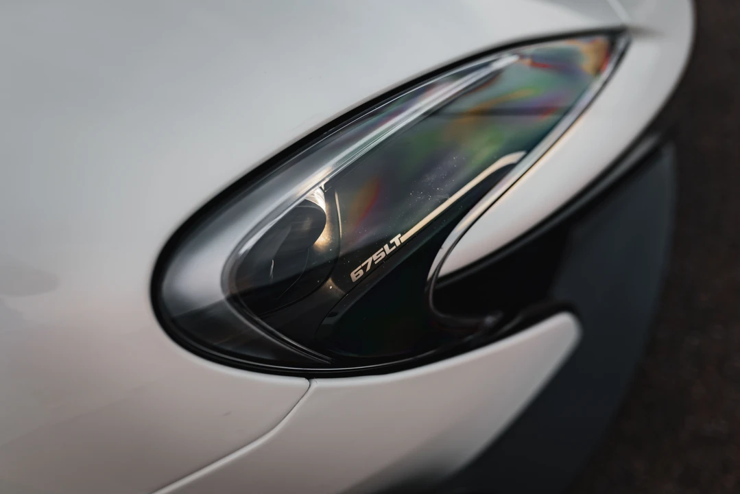 2016 McLaren 675LT Coupe - Image 16 of 31