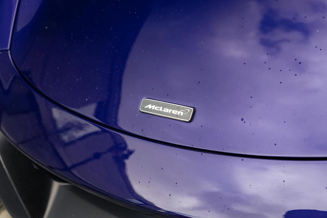 2016 McLaren 675LT - Image 23 of 31