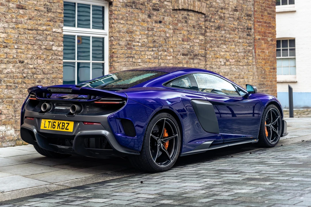 2016 McLaren 675LT - Image 16 of 31