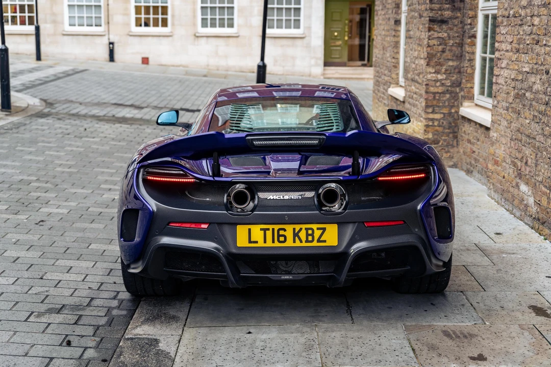 2016 McLaren 675LT - Image 7 of 31