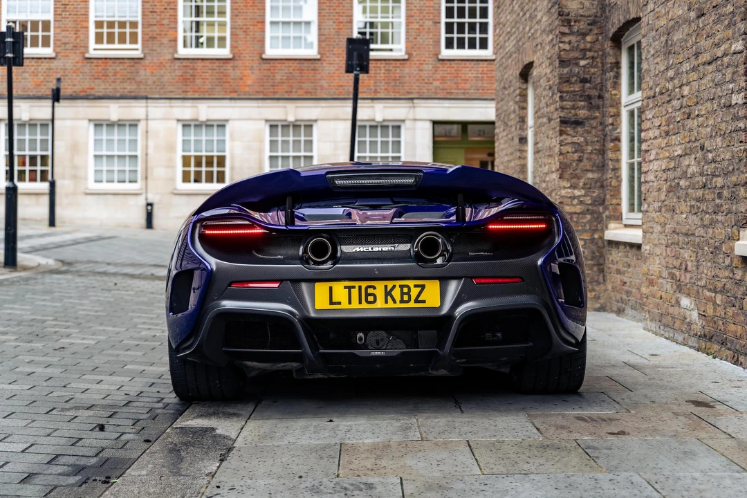 2016 McLaren 675LT - Image 15 of 31