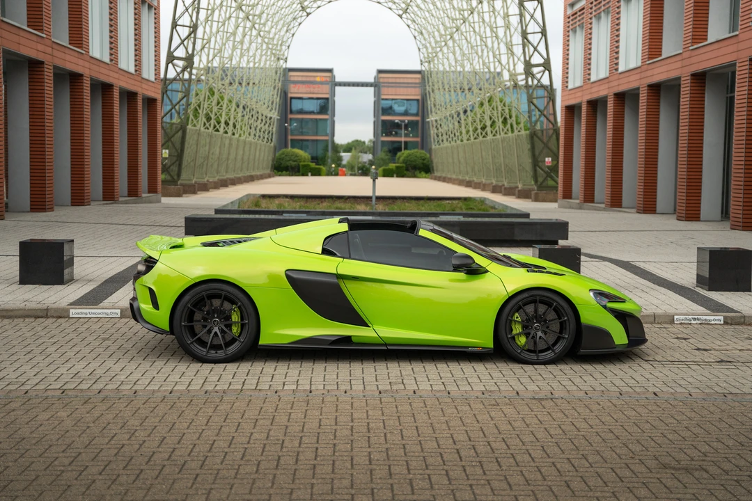 2016 McLaren 675LT Spider - Image 8 of 31