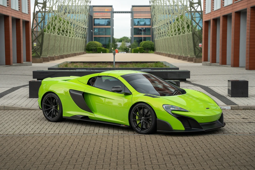 2016 McLaren 675LT Spider - Image 17 of 31