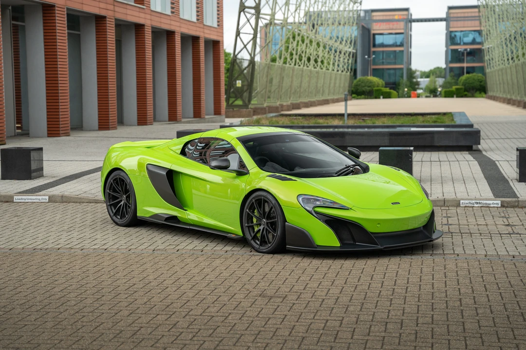 2016 McLaren 675LT Spider - Image 4 of 31