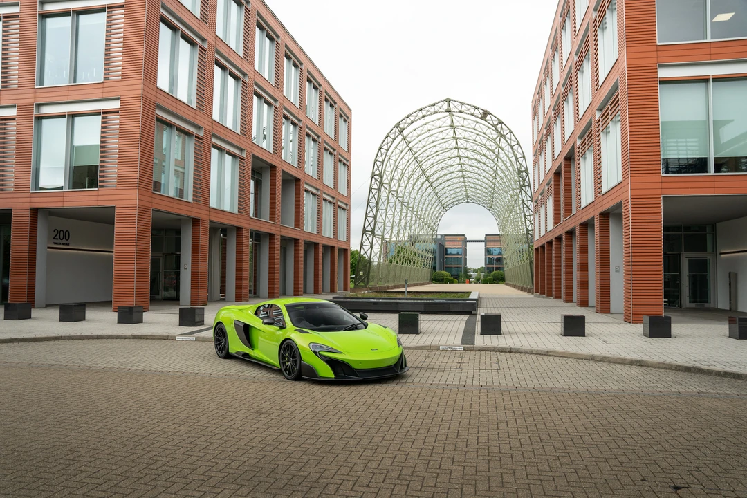 2016 McLaren 675LT Spider - Image 20 of 31